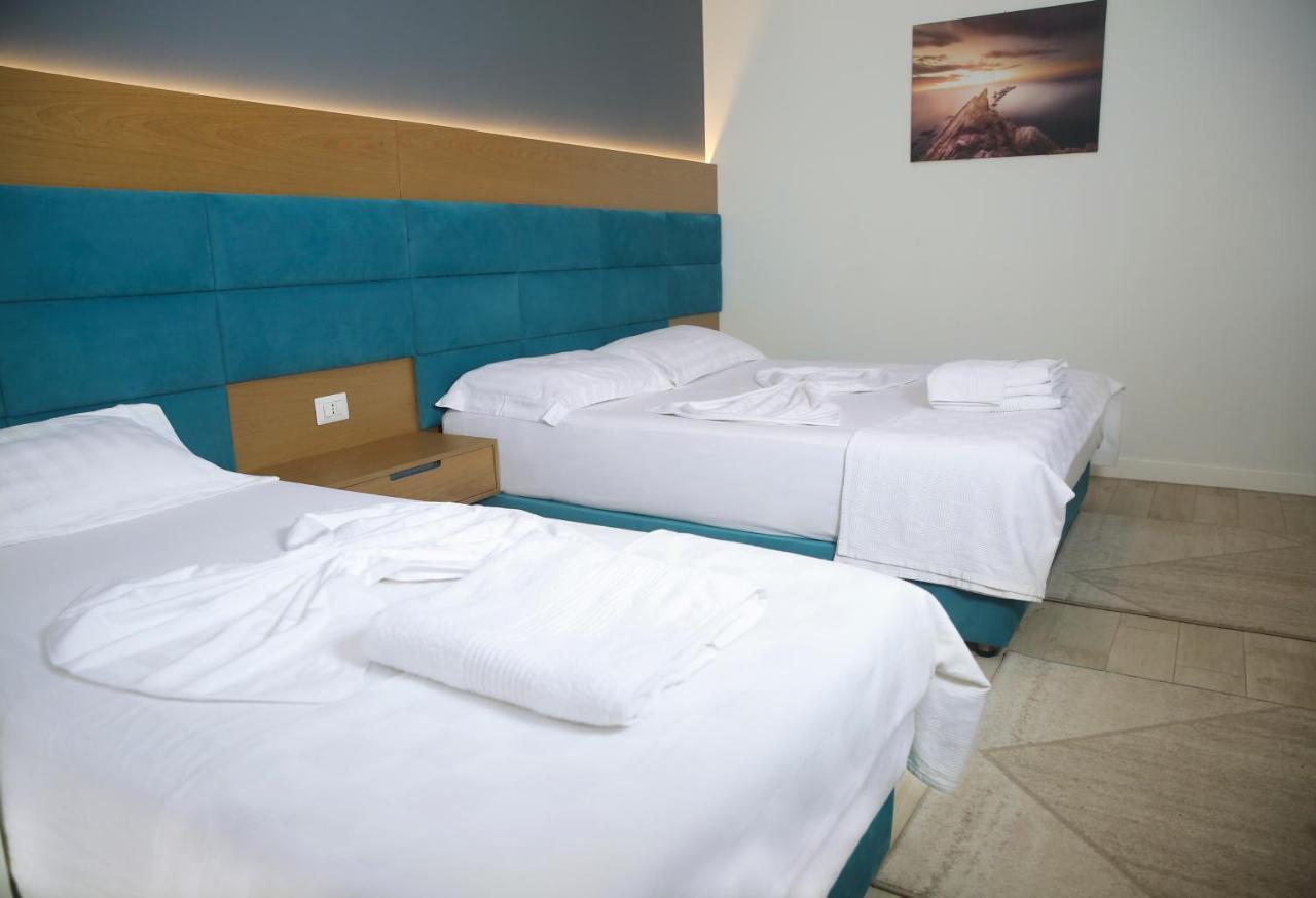 Shëngjin Domus Hotel & Apartments מראה חיצוני תמונה