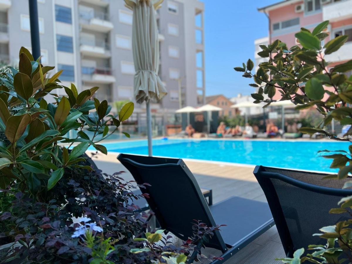 Shëngjin Domus Hotel & Apartments מראה חיצוני תמונה