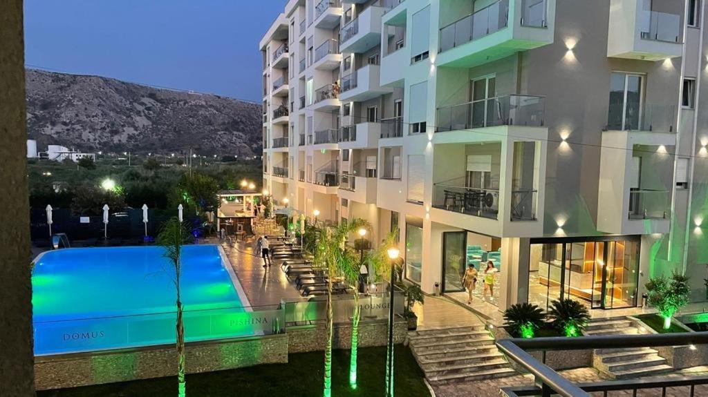 Shëngjin Domus Hotel & Apartments מראה חיצוני תמונה