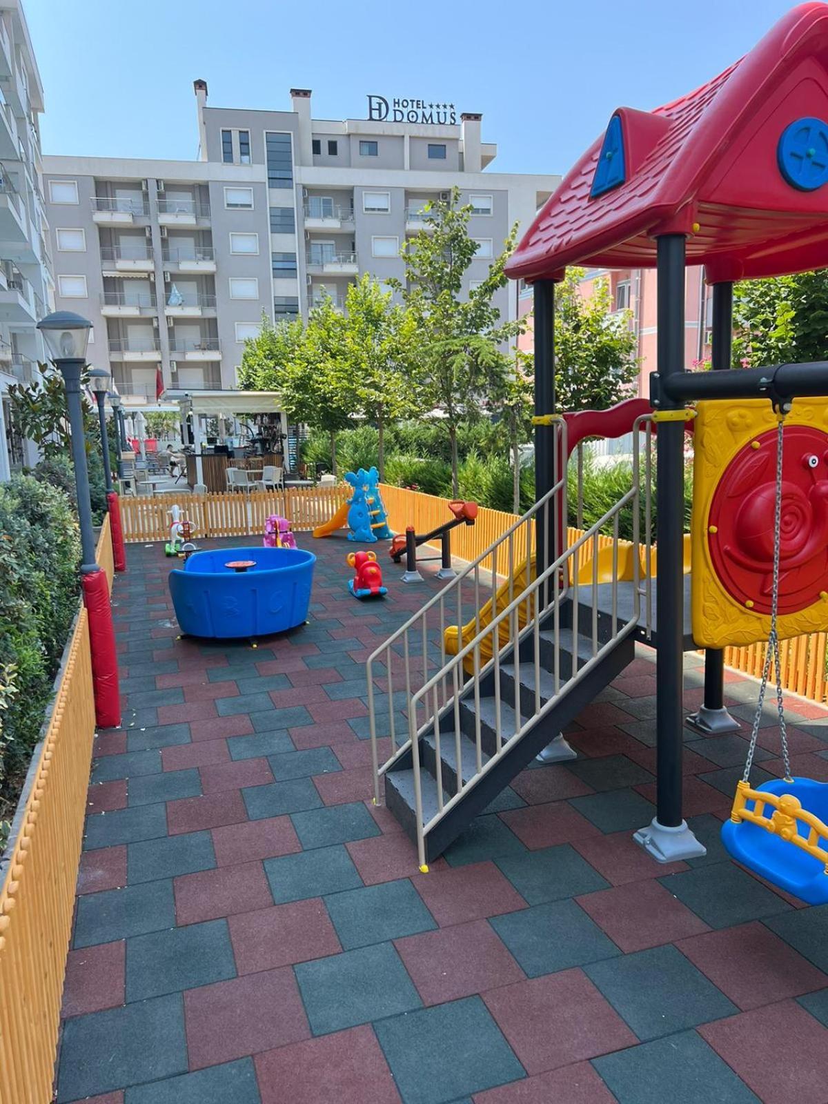 Shëngjin Domus Hotel & Apartments מראה חיצוני תמונה