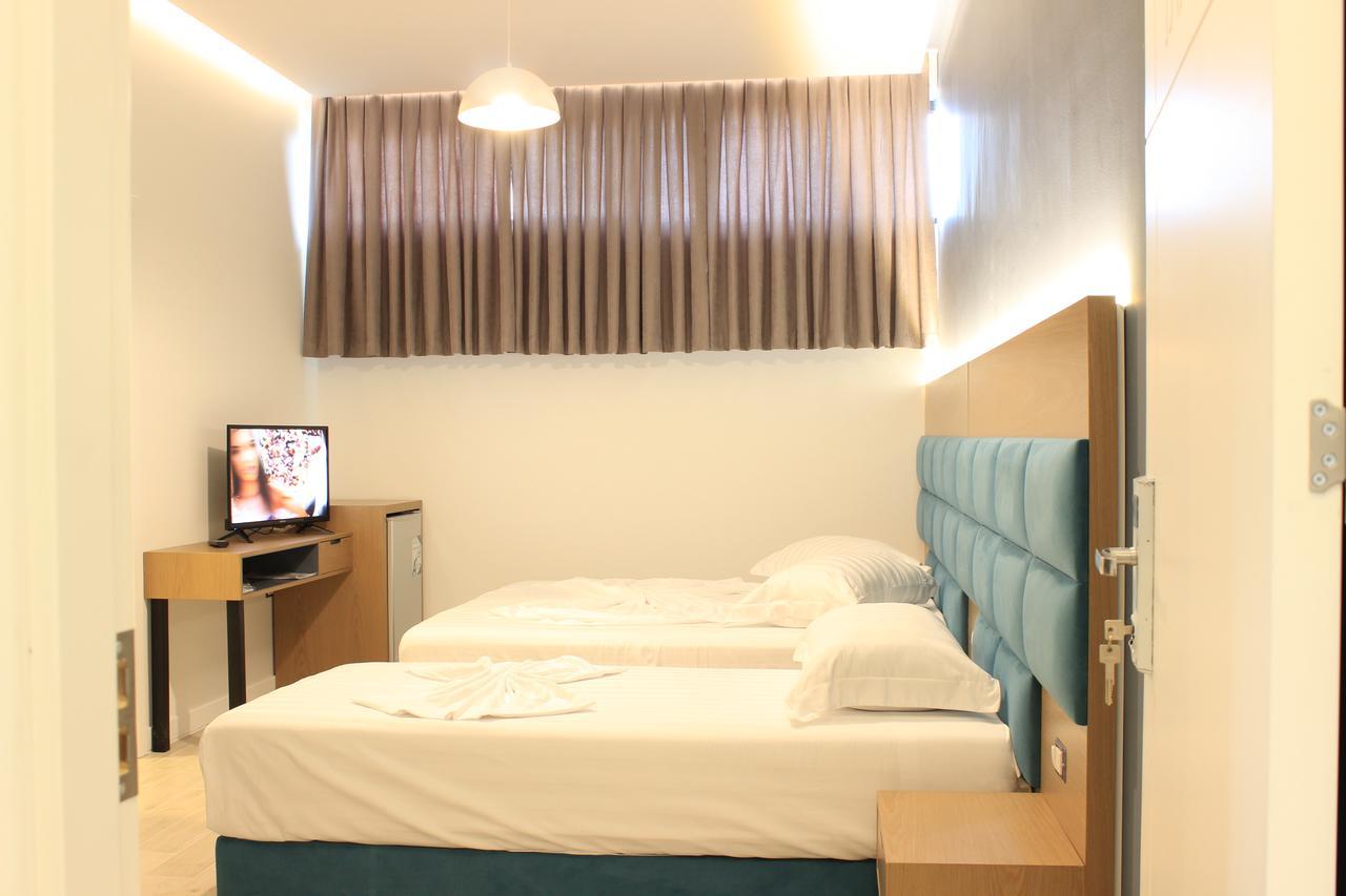 Shëngjin Domus Hotel & Apartments מראה חיצוני תמונה