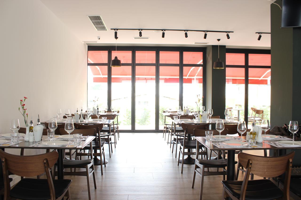 Shëngjin Domus Hotel & Apartments מראה חיצוני תמונה
